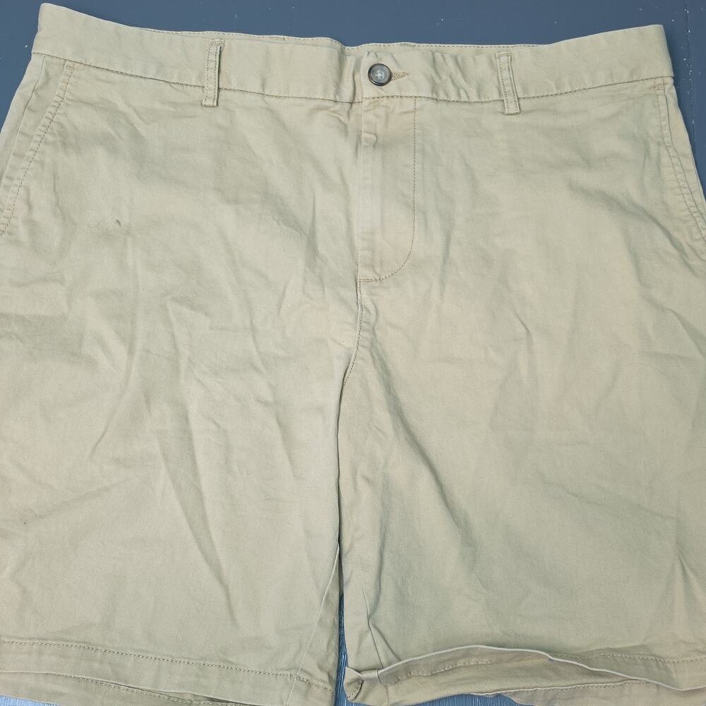 Old Navy 40 Slim Shorts tan